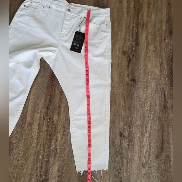 Levi's Plus White Jeans NWT 722 Wedgie Skinny #785 - Picture 16 of 16